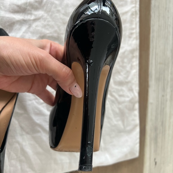 Salvatore Ferragamo Women's Pumps Sz 9 - Picture 3 of 7